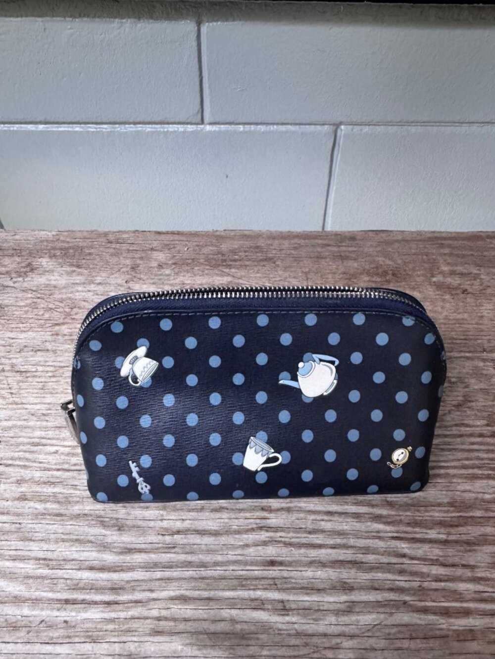 Kate Spade Disney Alice In Wonderland Polka Dot Cosmetic Pouch Makeup Bag - Picture 3 of 6